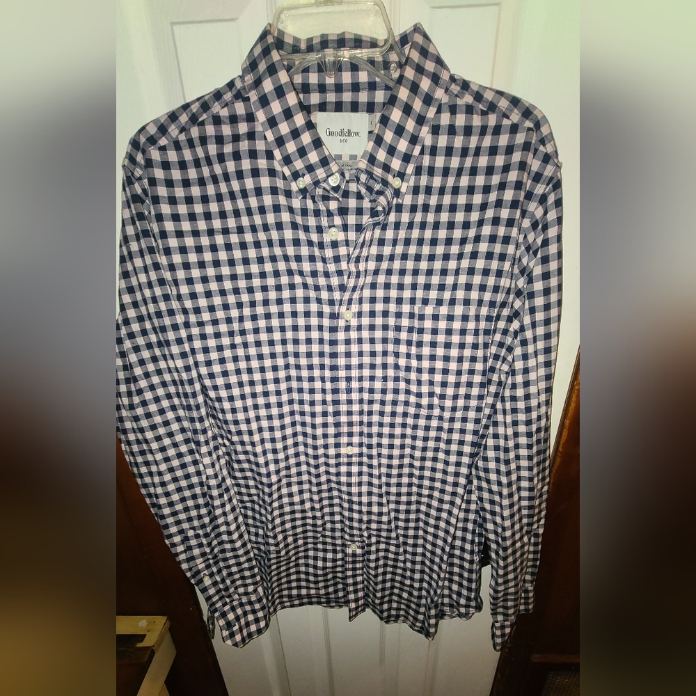 Mens Black & Pink button down shirt